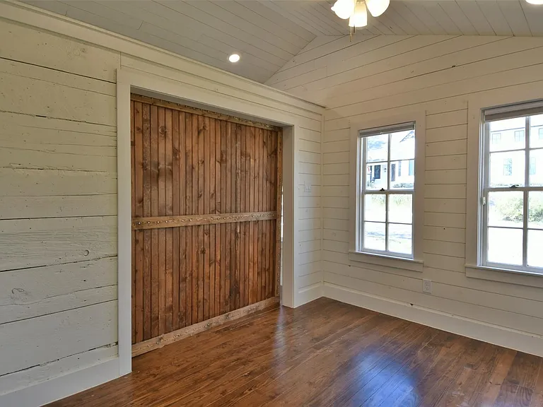 4875 Main St #TINY — Photo 24