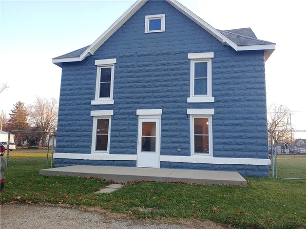 210 E Adams St, Paris, IL 61944