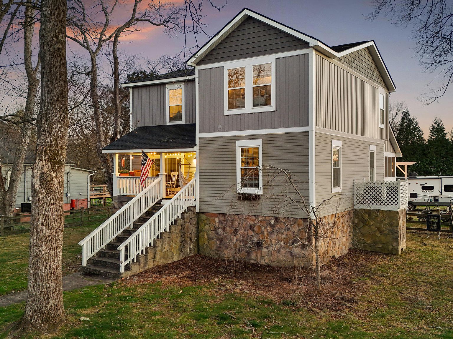 8 W 8th St, Chickamauga, GA 30707 | Zillow