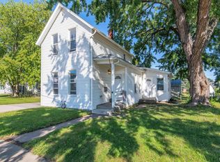 711 Wilkes Ave, Davenport, IA 52802