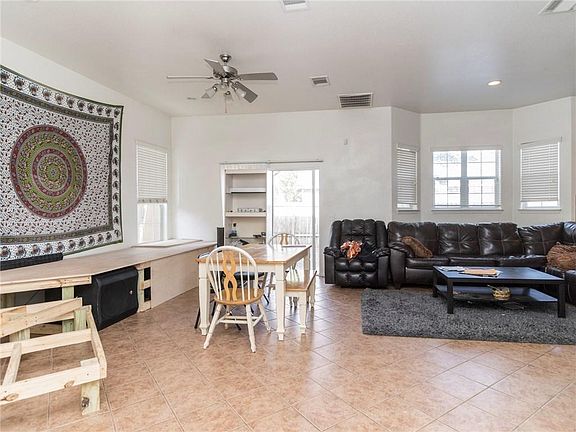 3rd image of 107 1/2 Nelray Blvd #A