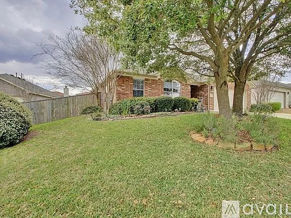 3rd image of 4406 Meadowside Ln