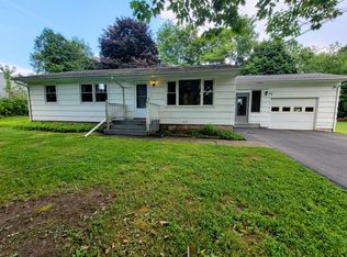 12 Kaylin Dr, Rochester, NY 14624