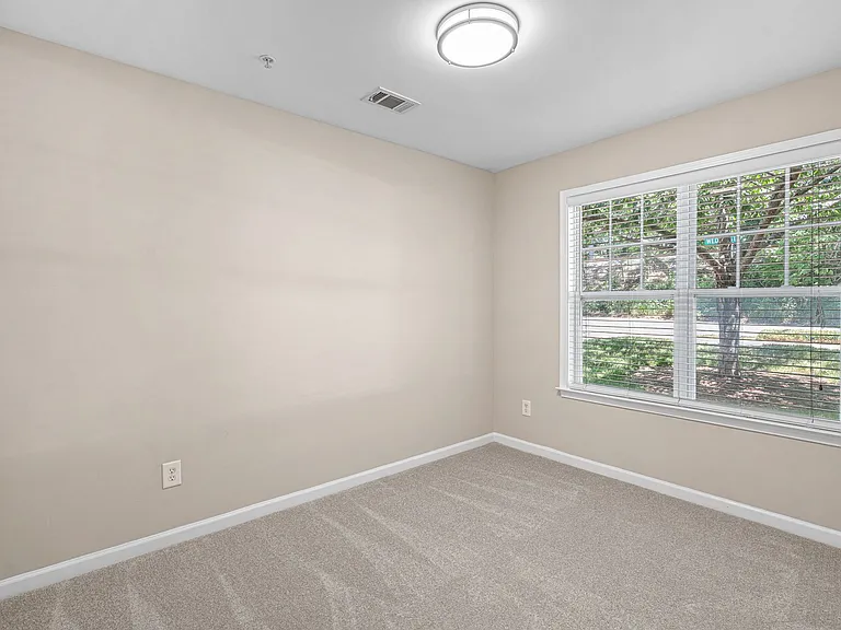 2632 Weddington Ave — Photo 19