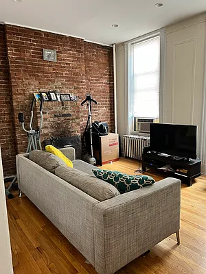 Rented by Bond New York | media 7