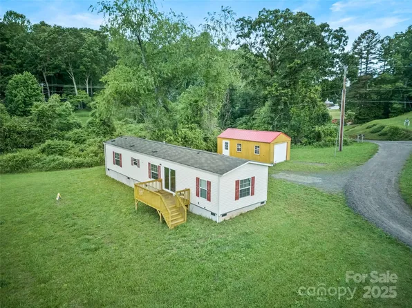 38 Kemp Rd, Pisgah Forest, NC 28768