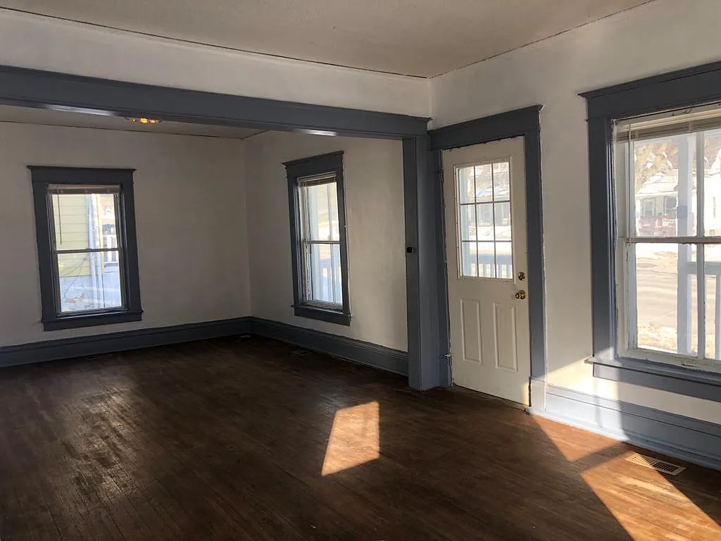 Building Photo - 614 N Frederick Ave