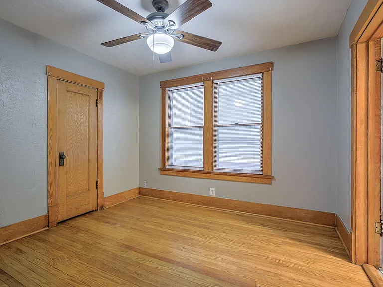 3310 Jackson St — Photo 17
