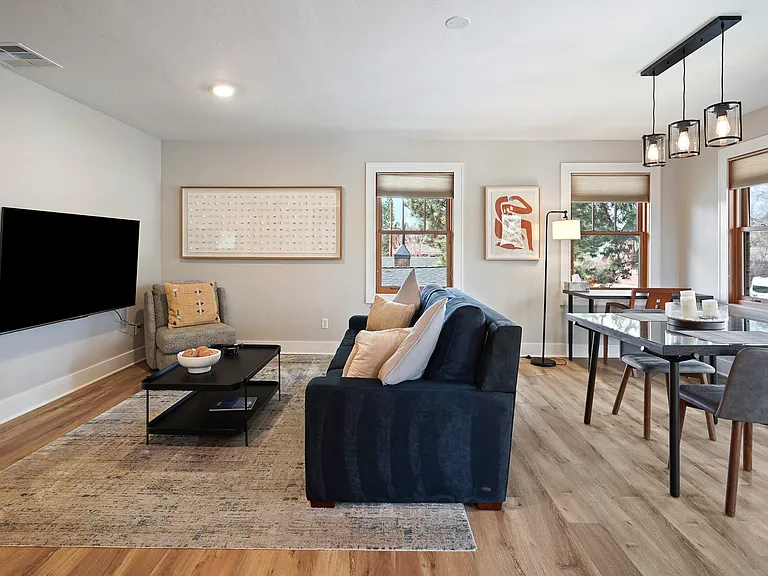 523 NW Colorado Ave #200 — Photo 6