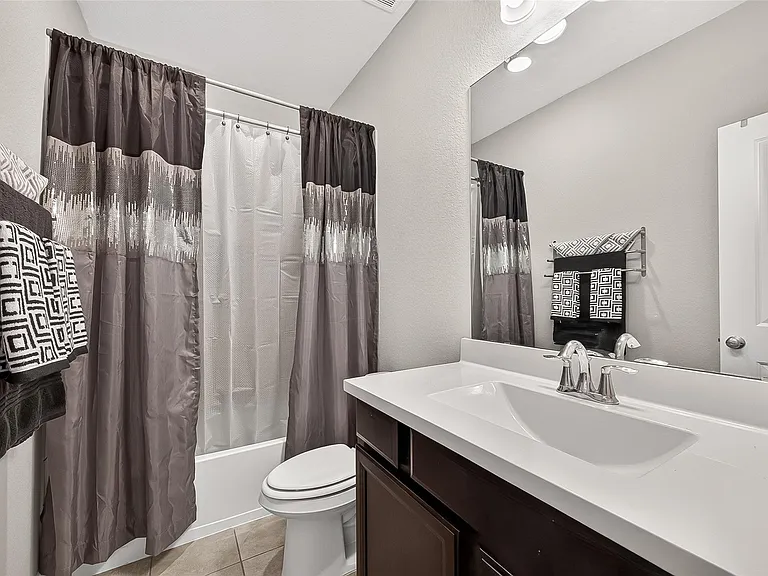 1943 Fitzgerald Landing Dr — Photo 45