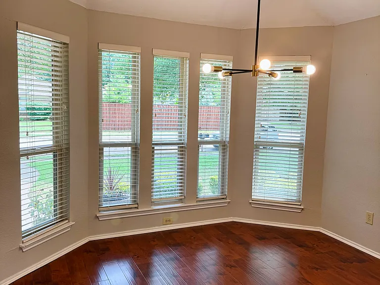 1528 Haven Pl — Photo 2