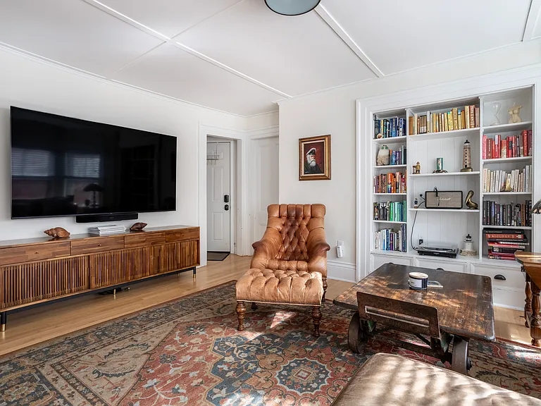 64 Carleton St #2 — Photo 10