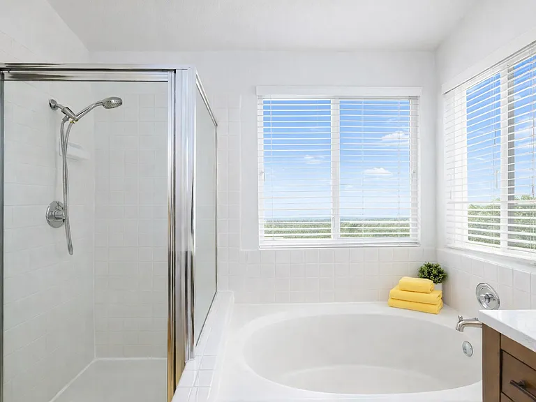 Casa Verde Dr — Photo 4