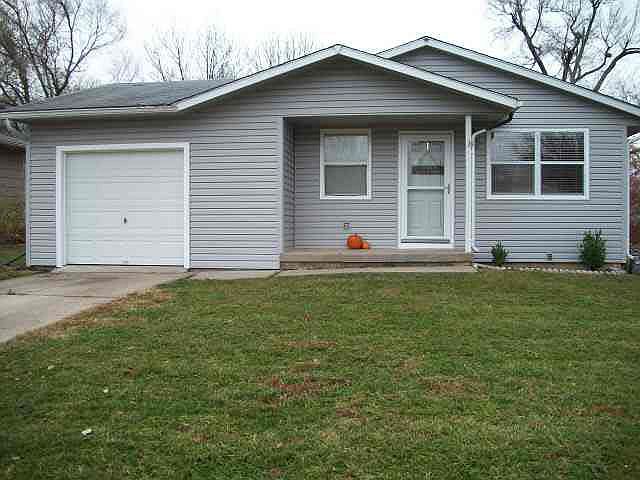1st image of 1220 Spencer Dr