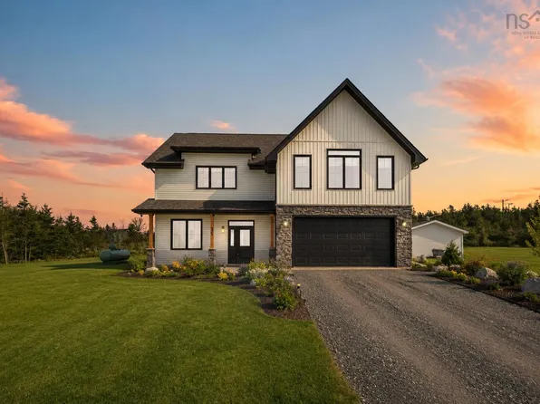 35 Seeland Ave, Yarmouth, NS B5A 0C6
