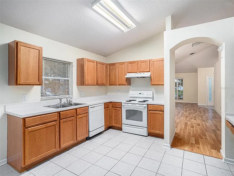 11440 Misty Isle Ln — Photo 9