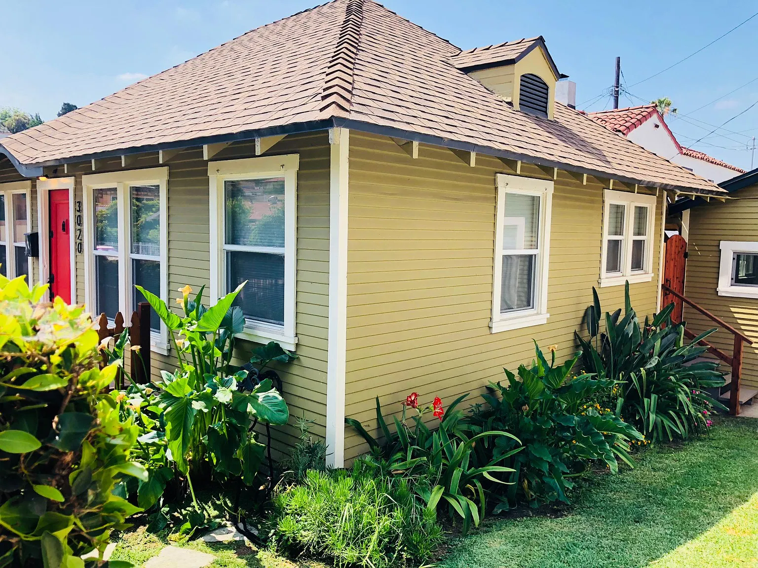 2 bed, 1200 sqft, $4,250 — Photo 1