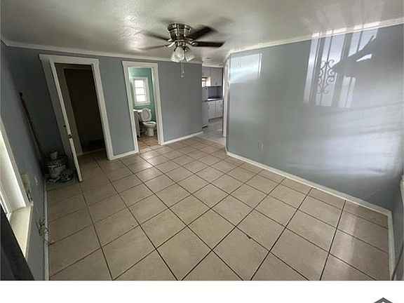 4th image of 1515 1/2 15th St W #1/2