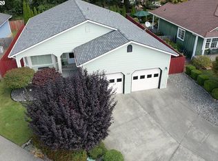 507 Rosichelli Ln, Brookings, OR 97415