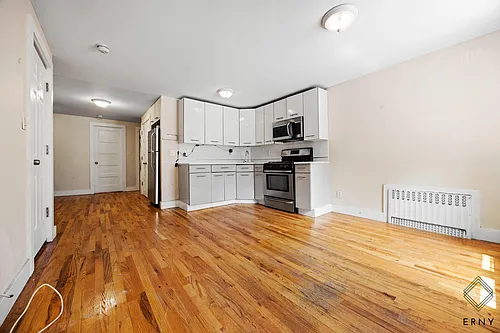 63 Pulaski St #1A Photo 1