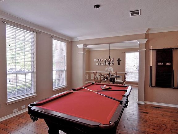 3rd image of 2105 Idlewood Dr