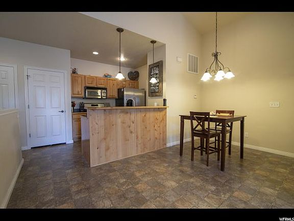 4th image of 1061 S Canyon Meadow Dr #4