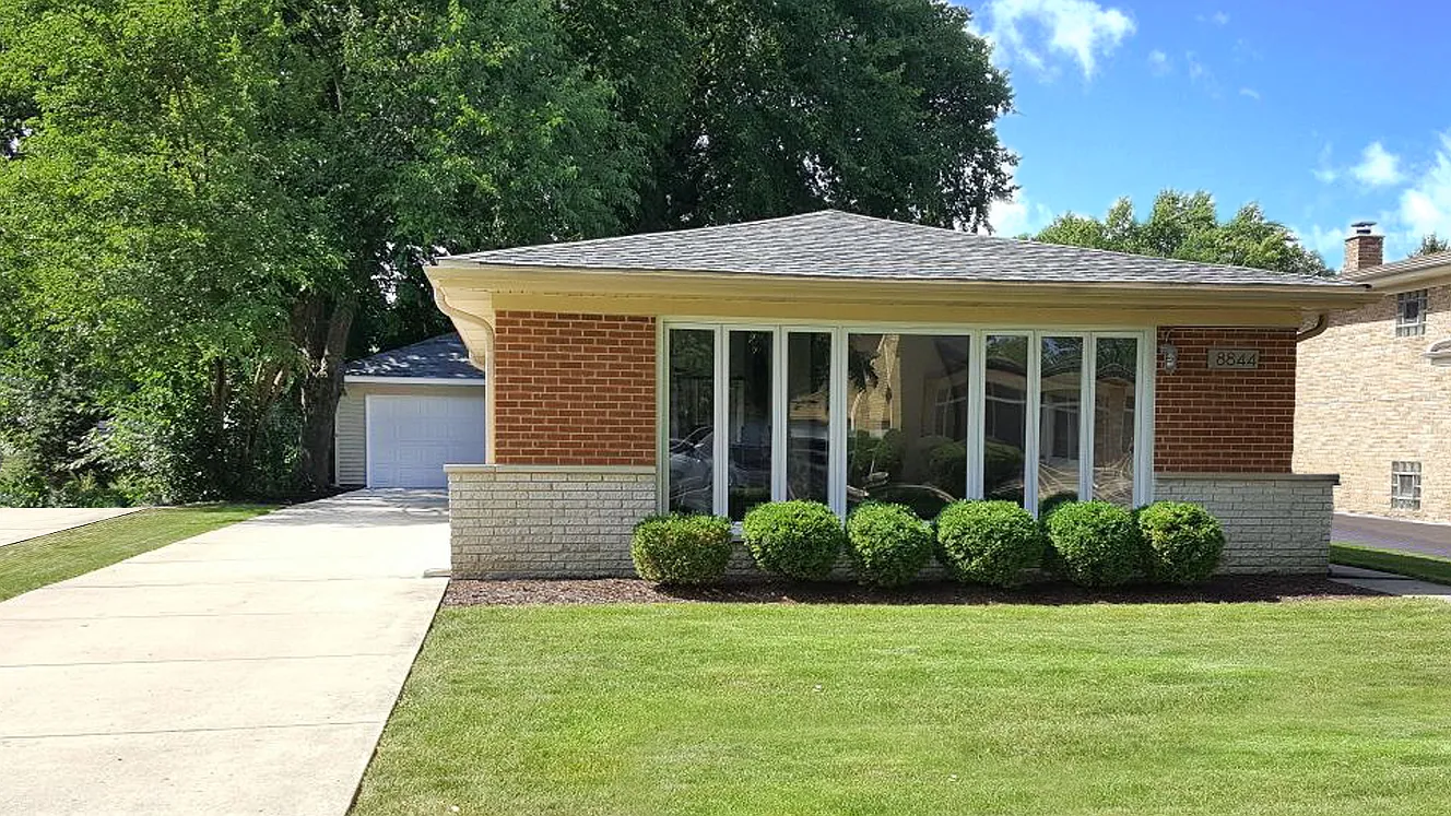 8844 E Prairie Rd photo 1