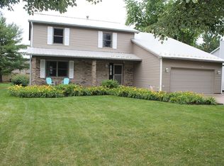 504 Chelsea Dr, Bloomington, IL