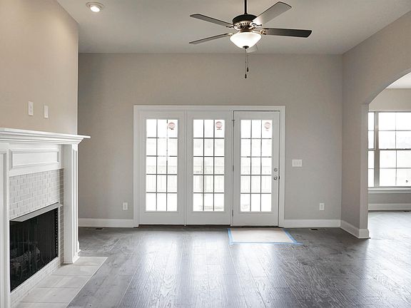 3rd image of 1028 Appaloosa Way Lot 4