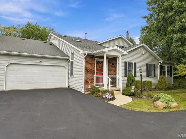 171 Stepping Stone Ln, Orchard Park, NY 14127