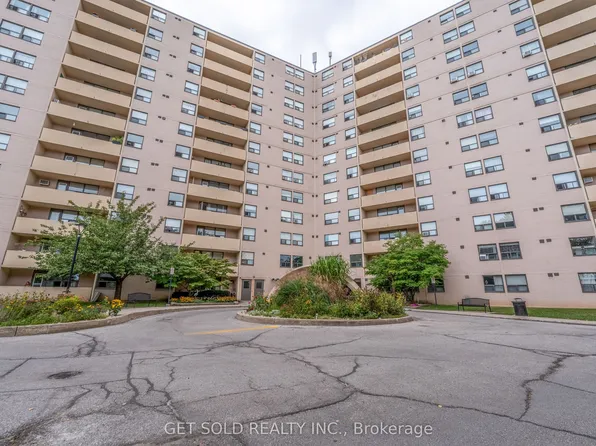 700 Dynes Rd #405, Burlington, ON L7N 3M2