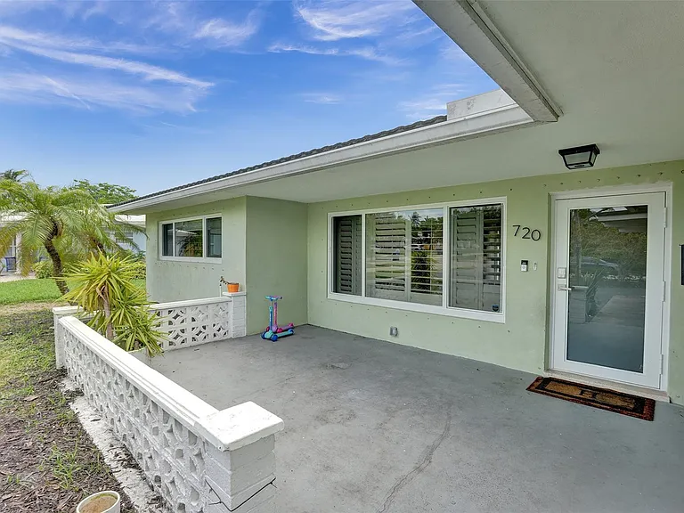 720 NW 29th Ct — Photo 22