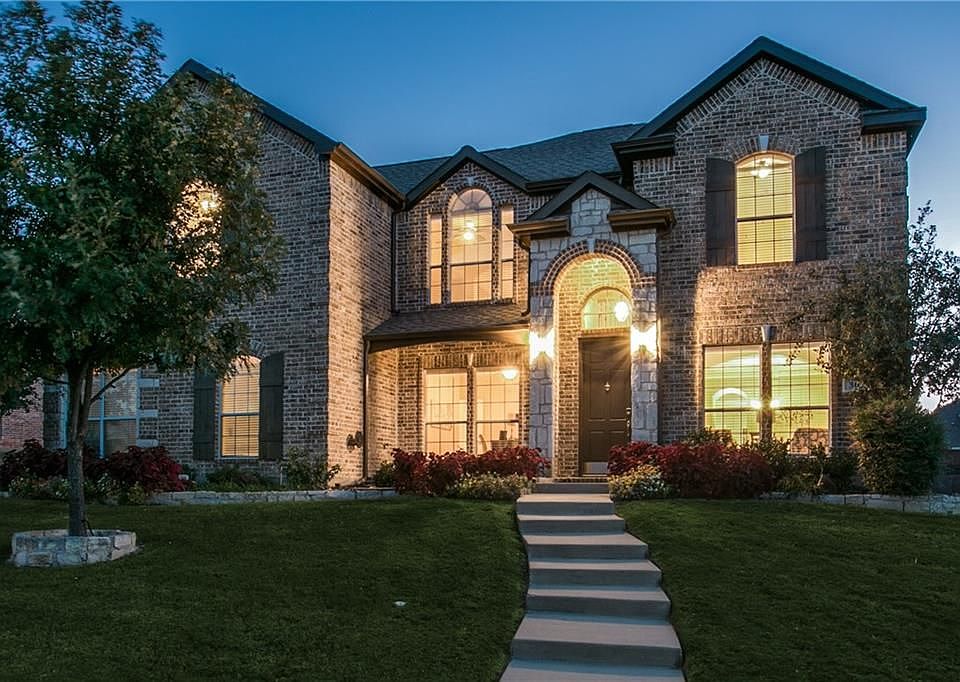 1st image of 307 Palomino Ln