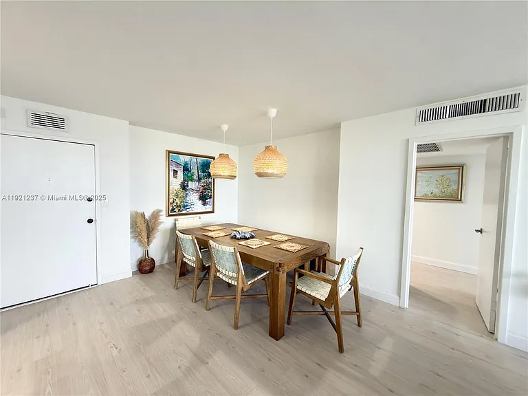 3140 S Ocean Dr #512 — Photo 4