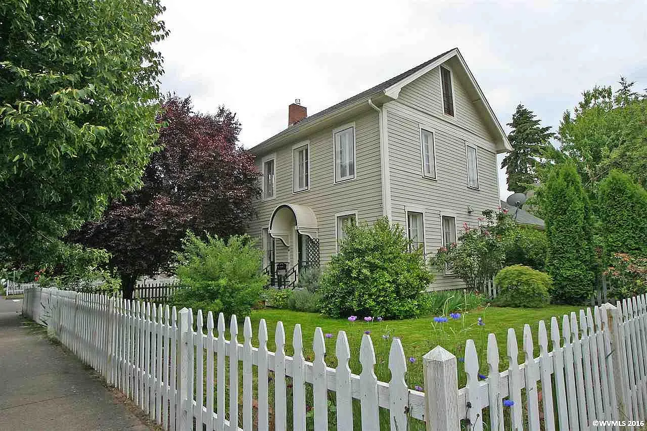 606 5th Ave SW photo 1