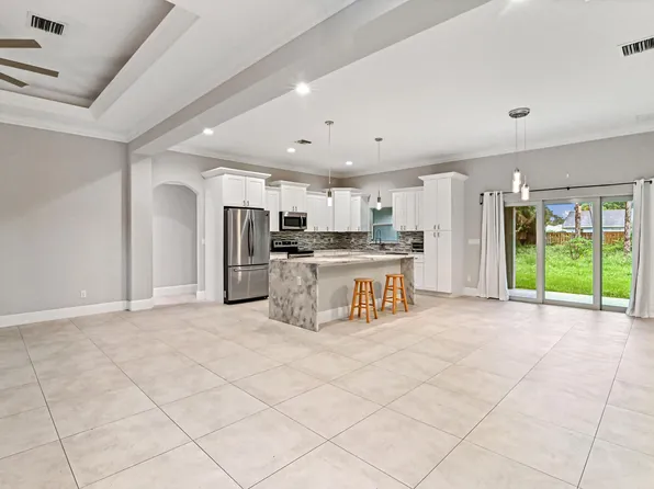126 SW Voltair Terrace, Port St Lucie, FL 34984