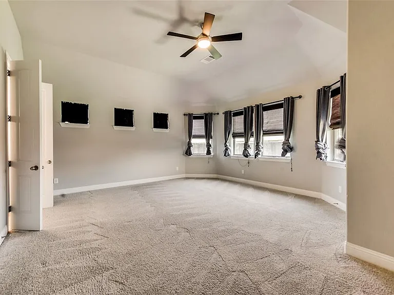 11709 Parade Dr — Photo 10