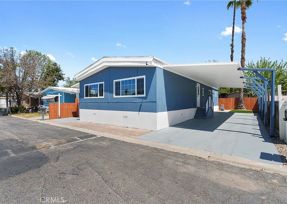 1st image of 1400 E Menlo Ave Space 26