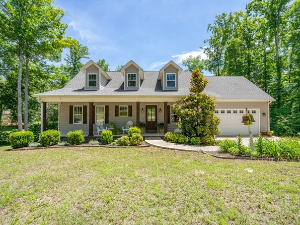 127 Sycamore St, Adamsville, TN 38310