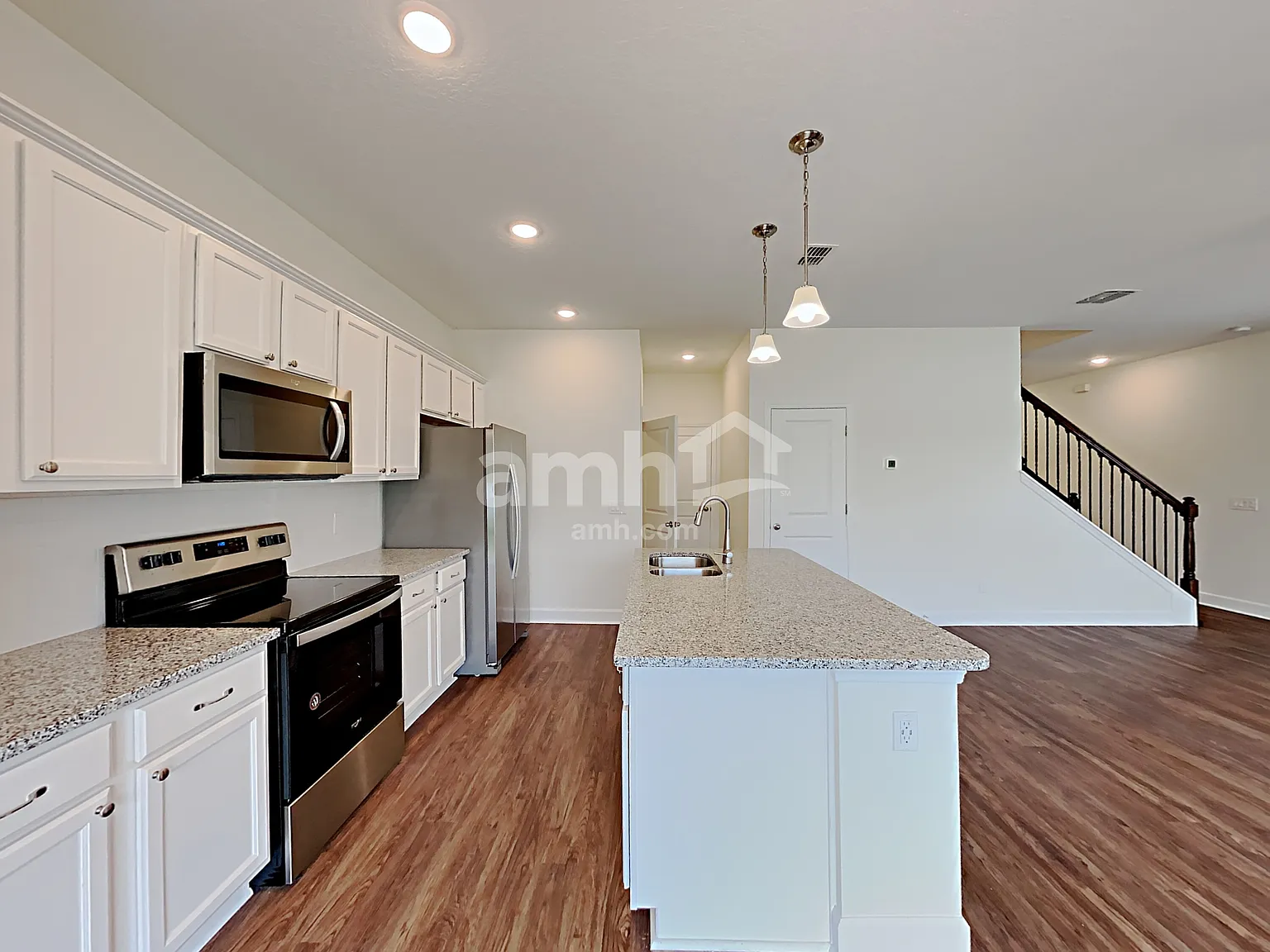 4 bed, 2.5 bath, 1884 sqft, $2,625 — Photo 3