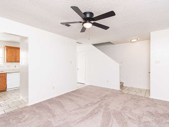 4th image of 2104 Corona Dr