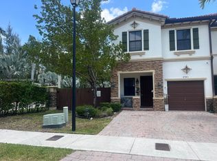 8985 NW 98th Ave, Doral, FL 33178
