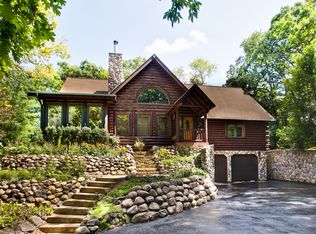 189 Rabbit Run, Ingleside, IL 60041