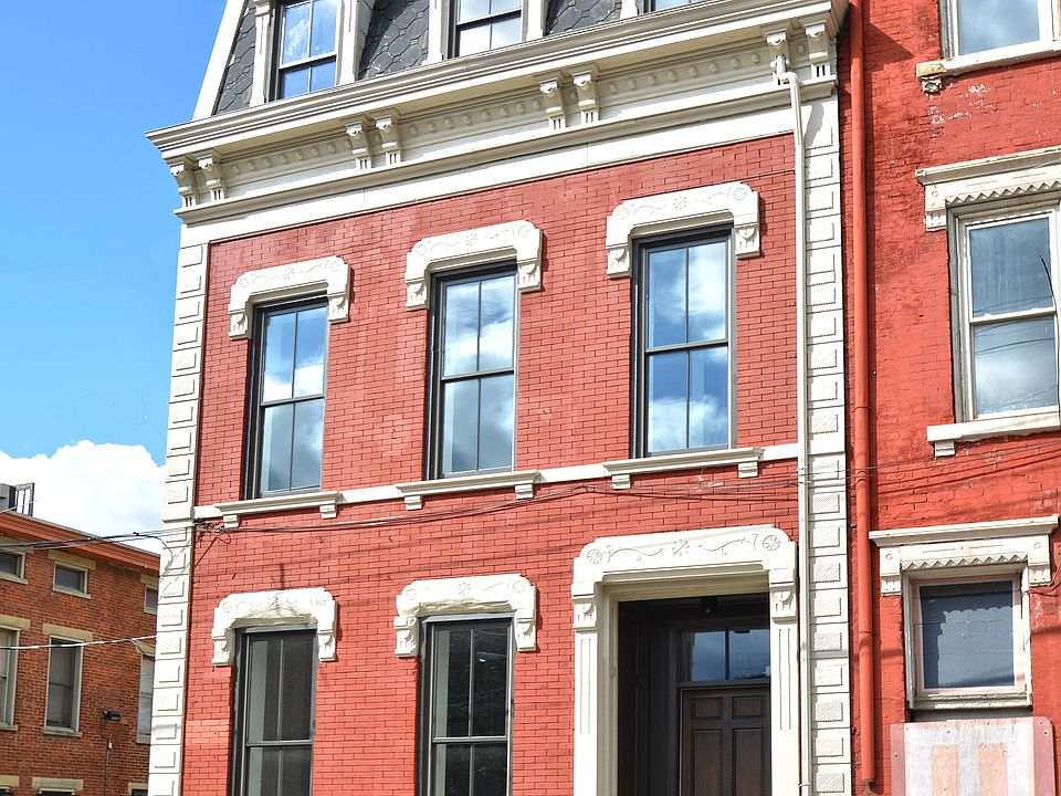 1st image of 1711 Lang St