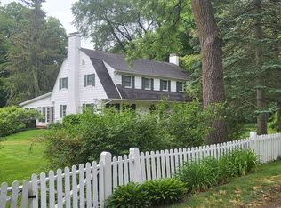 2150 Robinson Rd SE, East Grand Rapids, MI 49506