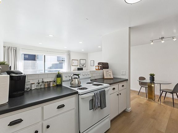 4th image of 5 Embarcadero W APT 129