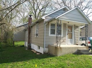 465 Adrian Dr, Saint Louis, MO 63137
