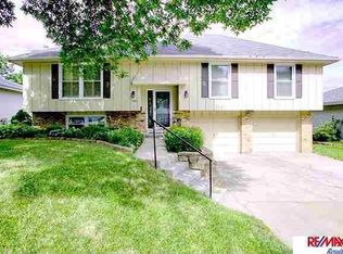 5020 S 92nd St, Omaha, NE 68127