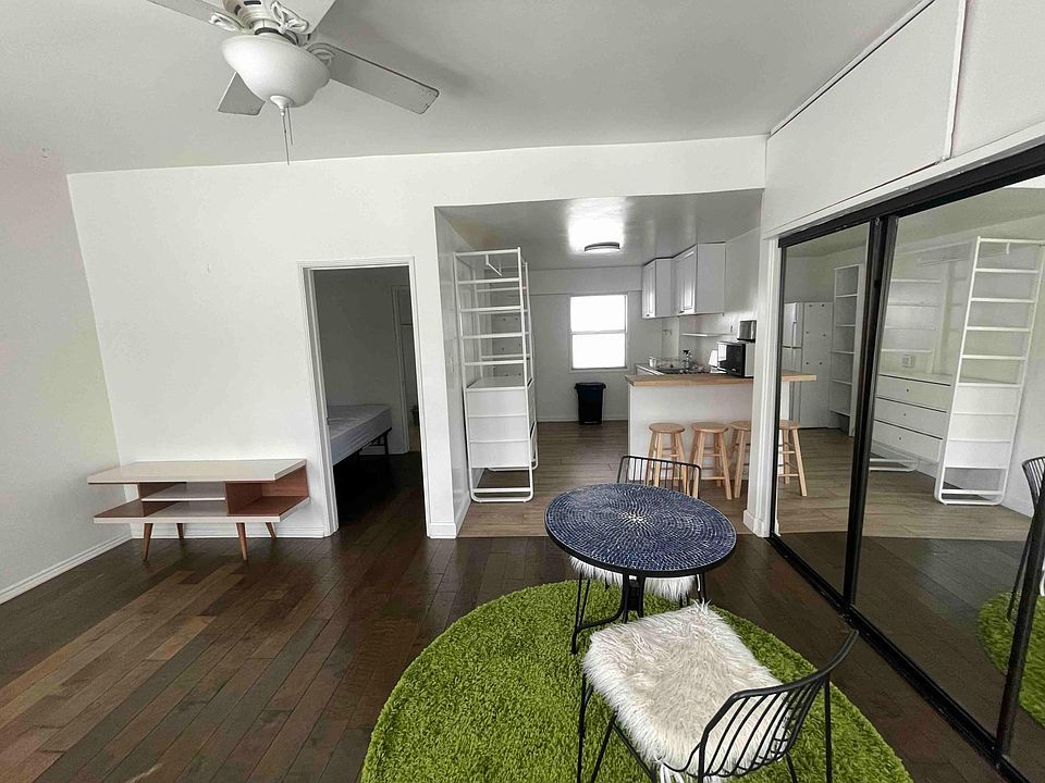 1st image of 1754 Lincoln Blvd #D
