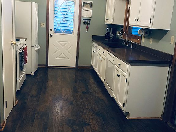 5th image of 2065 Edgewood Dr